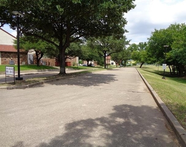 923 Turtle Lake Boulevard - Photo Thumbnail 17