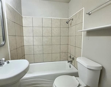 111 Doris Drive - Photo Thumbnail 13