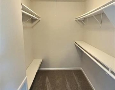 111 Doris Drive - Photo Thumbnail 9