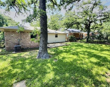 111 Doris Drive - Photo Thumbnail 21