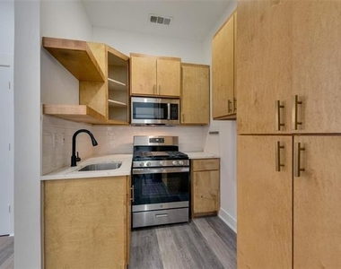 506 N Lancaster Avenue - Photo Thumbnail 27