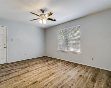 980 Meadow Circle S - Photo Thumbnail 5