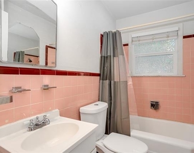 5832 Locke Avenue - Photo Thumbnail 3