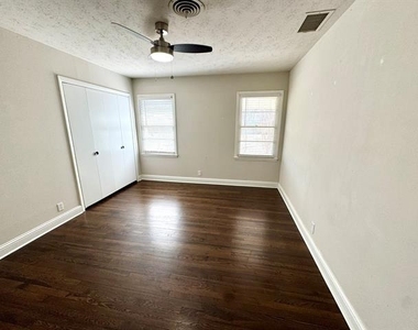 112 Savannah Street - Photo Thumbnail 5
