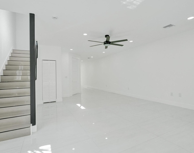 1213 W Las Olas Boulevard - Photo Thumbnail 3