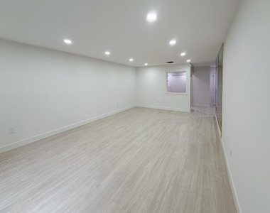 13165 Chadwick Court - Photo Thumbnail 7