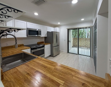 13165 Chadwick Court - Photo Thumbnail 2