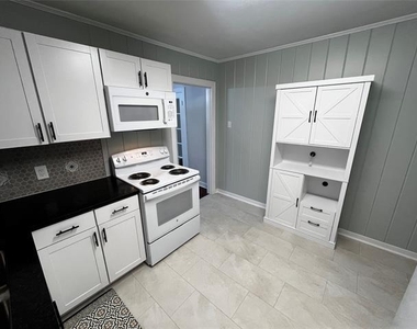 411 Marietta Street - Photo Thumbnail 20