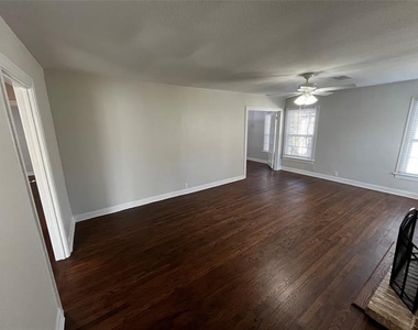 411 Marietta Street - Photo Thumbnail 4