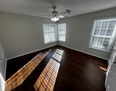 411 Marietta Street - Photo Thumbnail 10