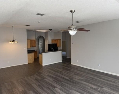 8806 Oakwood Lane - Photo Thumbnail 1