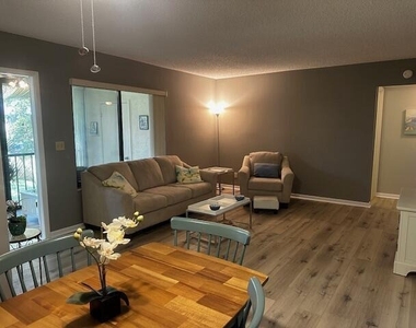 441 Pine Glen Lane - Photo Thumbnail 5