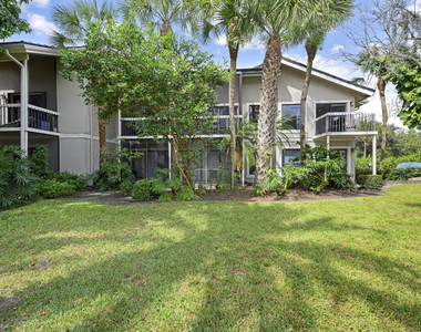 11863 Wimbledon Circle - Photo Thumbnail 13