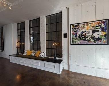 1122 Jackson Street - Photo Thumbnail 5