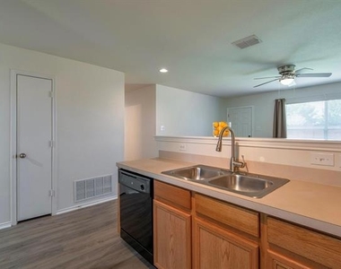 12628 Ocean Spray Drive - Photo Thumbnail 9
