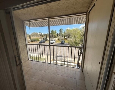 1500 Se Royal Green Circle - Photo Thumbnail 5