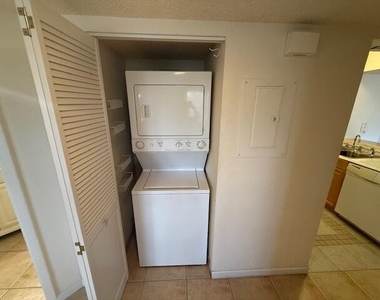 1500 Se Royal Green Circle - Photo Thumbnail 11