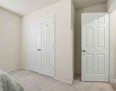 1908 Elderberry Street - Photo Thumbnail 24