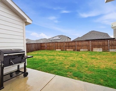 1908 Elderberry Street - Photo Thumbnail 29