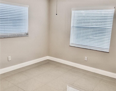 22592 Lombard Avenue - Photo Thumbnail 5