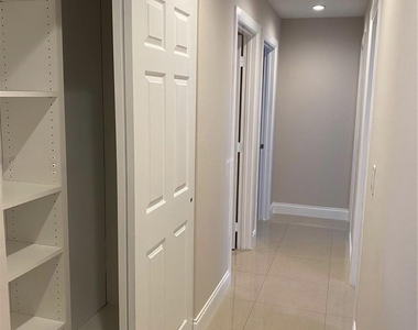 22592 Lombard Avenue - Photo Thumbnail 4