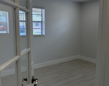2812 Duke Lane - Photo Thumbnail 10