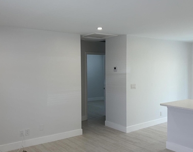 2812 Duke Lane - Photo Thumbnail 4