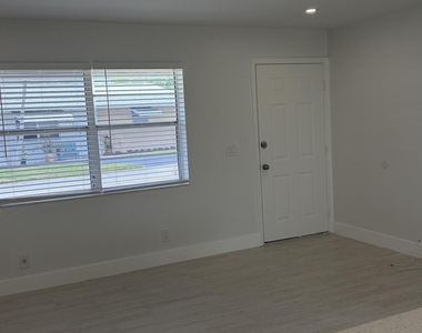 2812 Duke Lane - Photo Thumbnail 16