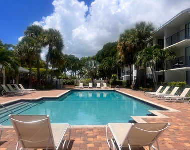 718 Executive Center Drive - Photo Thumbnail 14