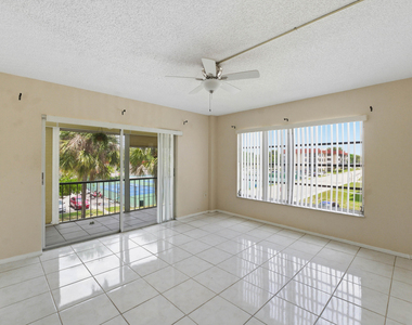 4152 Inverrary Drive - Photo Thumbnail 6