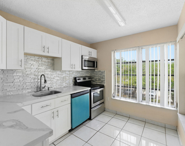 4152 Inverrary Drive - Photo Thumbnail 1