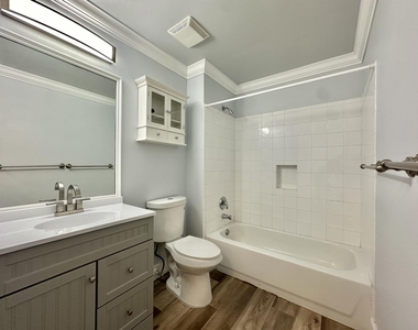 27 Royal Palm Way - Photo Thumbnail 32