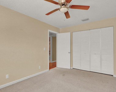 312 Southwind Drive - Photo Thumbnail 11
