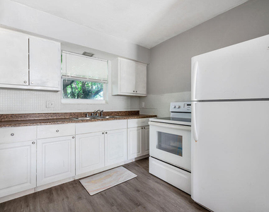 1826 Sherman Street - Photo Thumbnail 4
