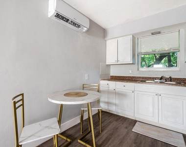 1826 Sherman Street - Photo Thumbnail 3