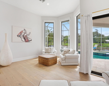 11180 Isle Brook Court - Photo Thumbnail 17