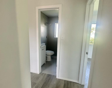 701 Nw 15th Terrace - Photo Thumbnail 8