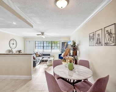 5201 Ne 24th Terrace - Photo Thumbnail 5