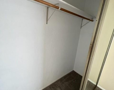 1407 Ne 56th Street - Photo Thumbnail 8