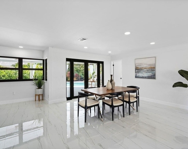 1200 Sw 8th Street - Photo Thumbnail 8