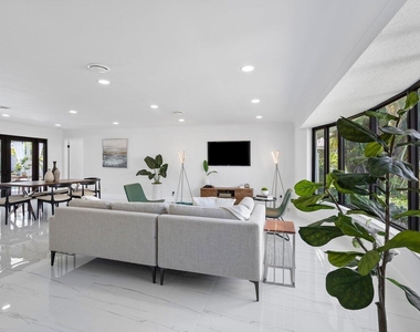 1200 Sw 8th Street - Photo Thumbnail 5