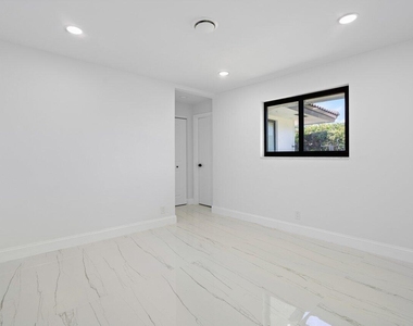 1200 Sw 8th Street - Photo Thumbnail 21
