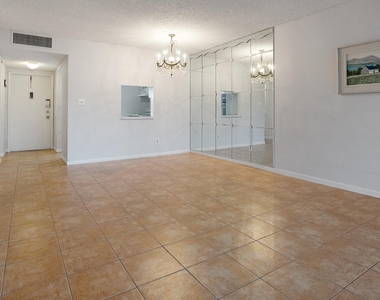 5890 Nw 64th Avenue - Photo Thumbnail 6