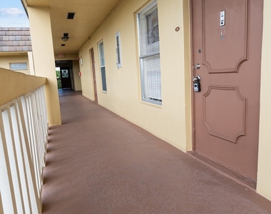 5890 Nw 64th Avenue - Photo Thumbnail 3