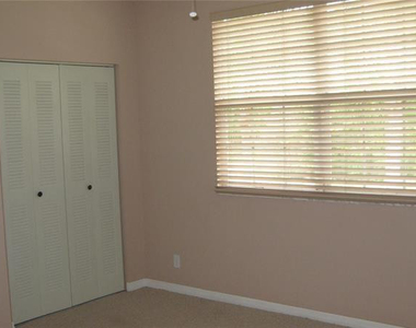 1348 Veracruz Lane - Photo Thumbnail 10