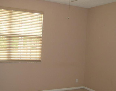 1348 Veracruz Lane - Photo Thumbnail 9