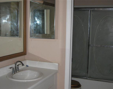 1348 Veracruz Lane - Photo Thumbnail 11