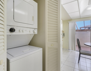 13759 Date Palm Court - Photo Thumbnail 15