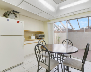 13759 Date Palm Court - Photo Thumbnail 7