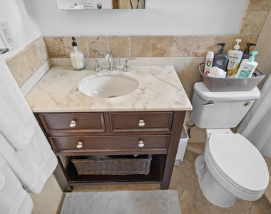 803 Ne 2nd Avenue - Photo Thumbnail 8